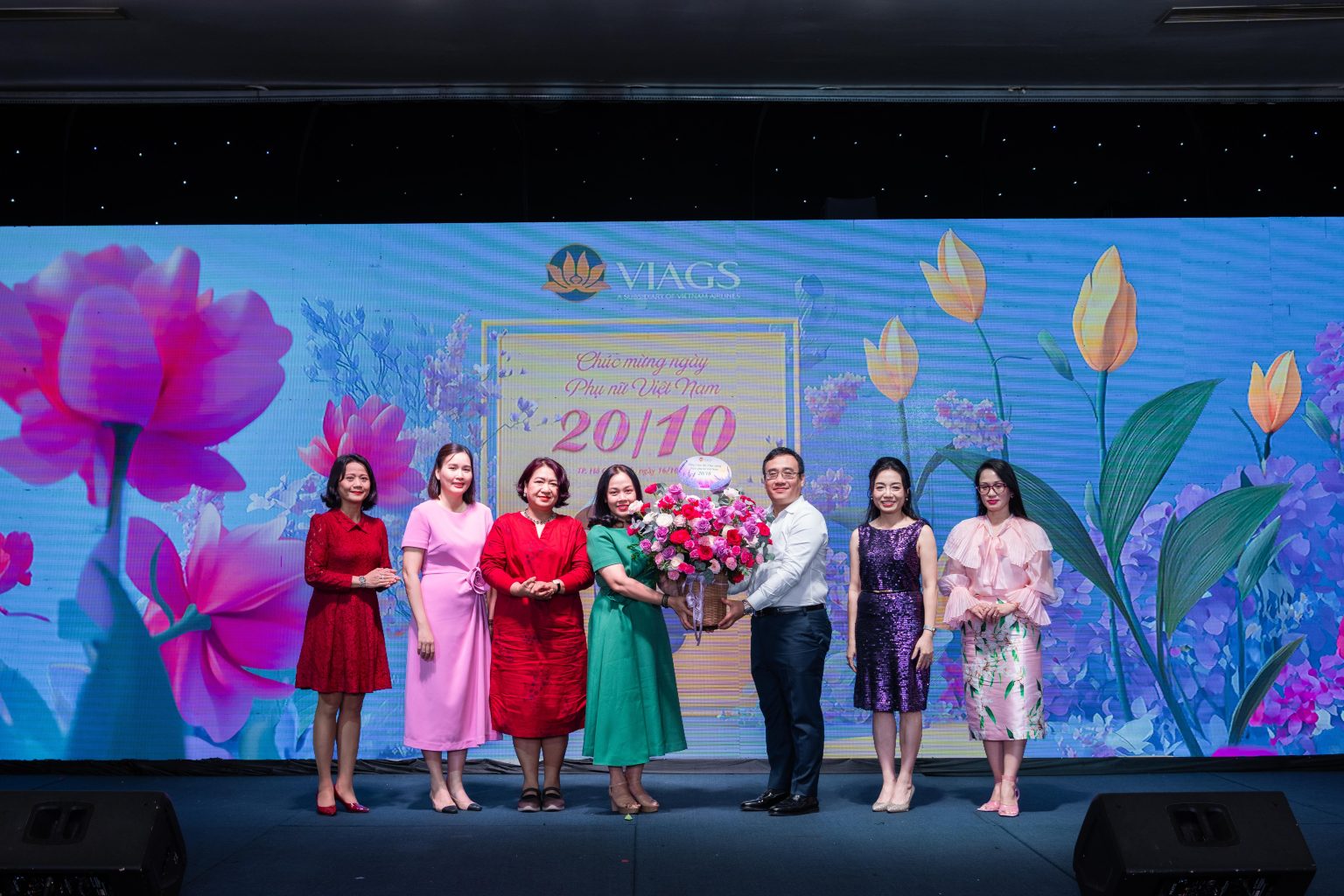 chao-mung-ngay-phu-nu-VN-4.jpg