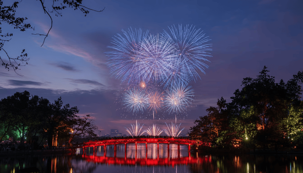 Hồ Hoàn Kiếm cũng là một trong những điểm bắn pháo hoa tại Hà Nội vào tối 02/09