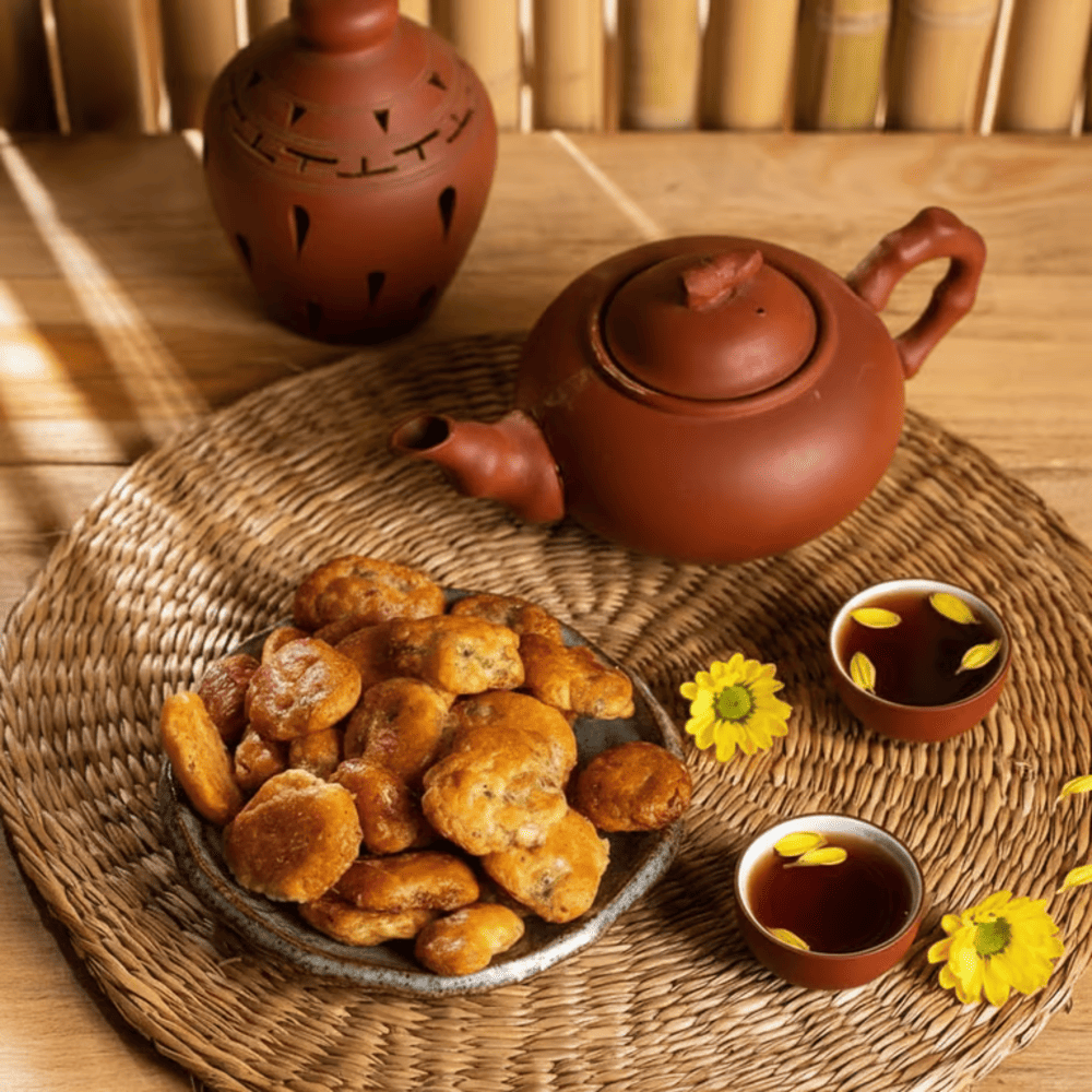 Bánh chả Hà Nội thơm bùi, giòn rụm, hợp vị khi dùng cùng trà nóng